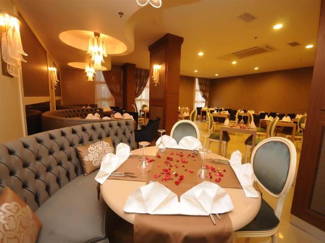 Insula Resort - à la carte reštaurácia - letecký zájazd CK  - T