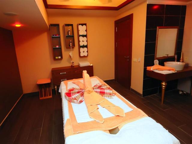 Insula Resort - wellness - letecký zájazd CK  - Turecko, Konakl