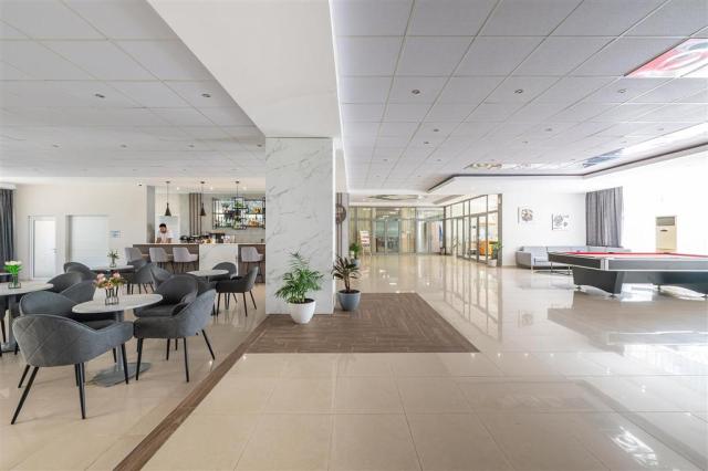 Hotel Belitsa -  lobby - letecký a  autobusový zájazd CK  - Bul