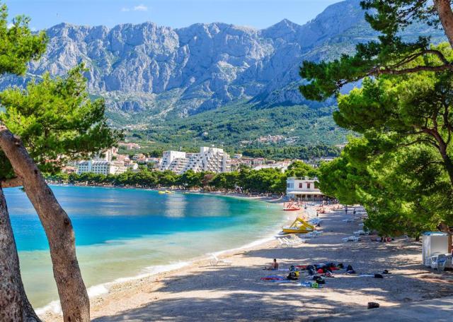 Vila Mara - pláž Makarska - autobusový zájazd CK  - Chorvátsko,