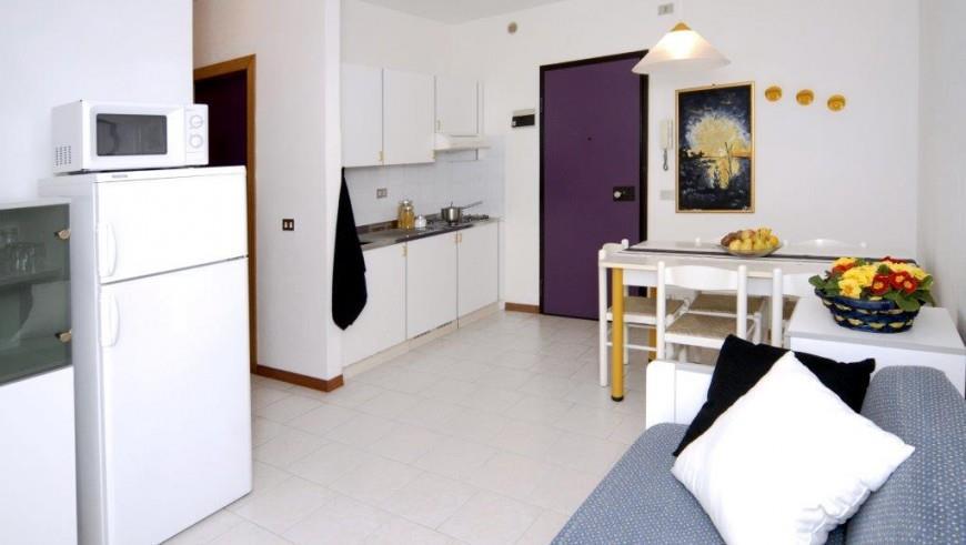 apartmánový dom Laura s bazénom v blízkosti kúpeľov, zájazdy au