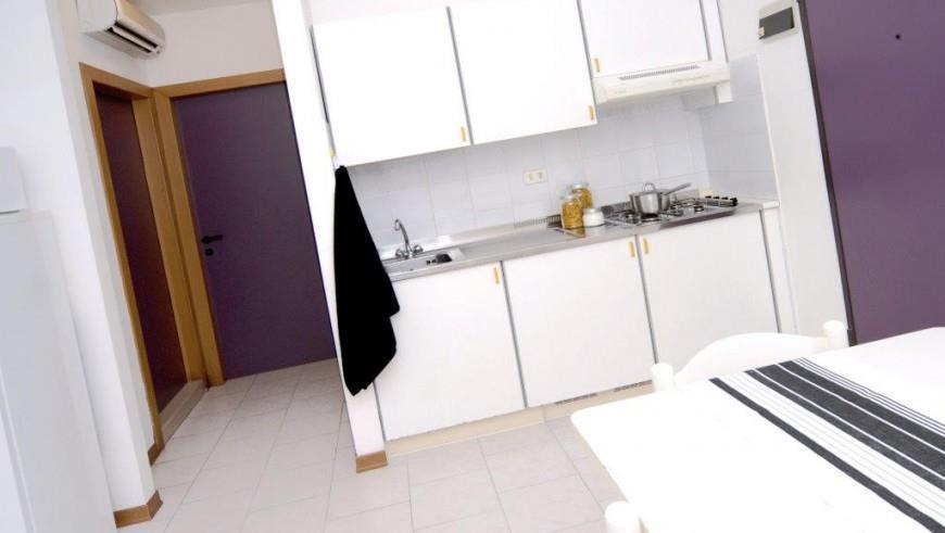 apartmánový dom Laura s bazénom v blízkosti kúpeľov, zájazdy au