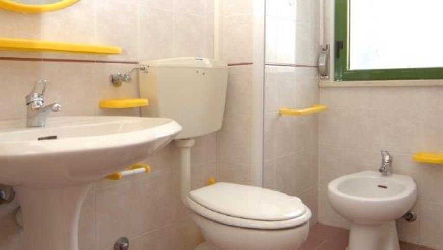 apartmánový dom Laura s bazénom v blízkosti kúpeľov, zájazdy au
