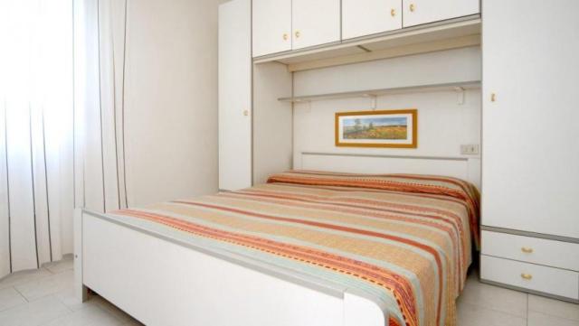 apartmánový dom Laura s bazénom v blízkosti kúpeľov, zájazdy au