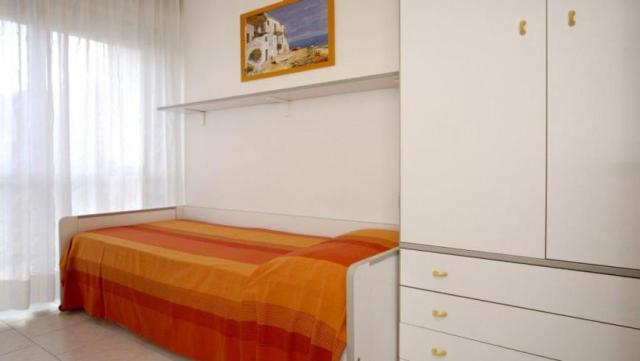 apartmánový dom Laura s bazénom v blízkosti kúpeľov, zájazdy au