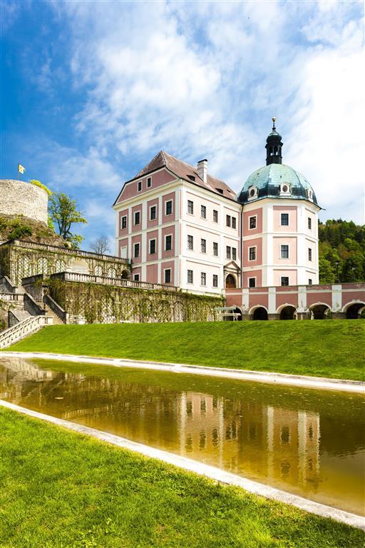 CK , autobusový poznávací zájazd, Zlatý český trojuholník, hrad