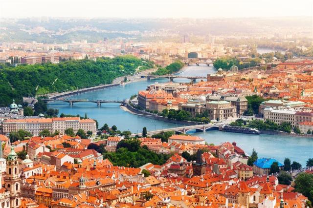 CK , autobusový poznávací zájazd, Praha - zámky a hrady v Čechá