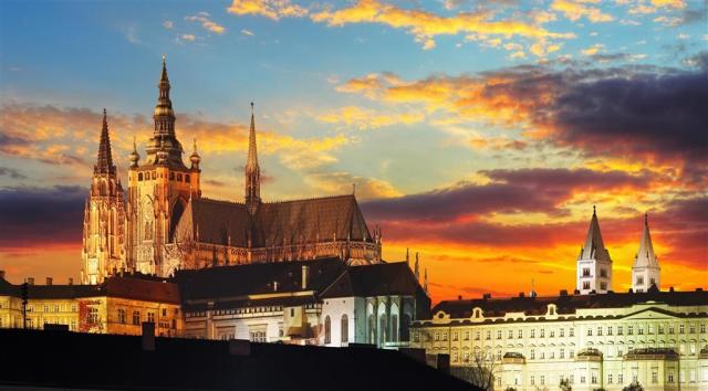 CK , autobusový poznávací zájazd, Praha - zámky a hrady v Čechá