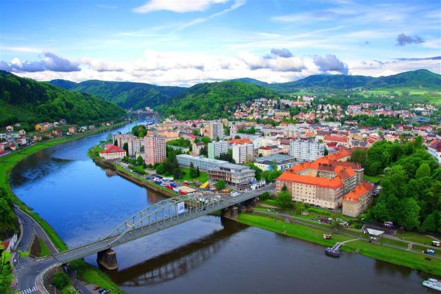 CK , autobusový poznávací zájazd, Česko a Nemecko, Děčín - pano