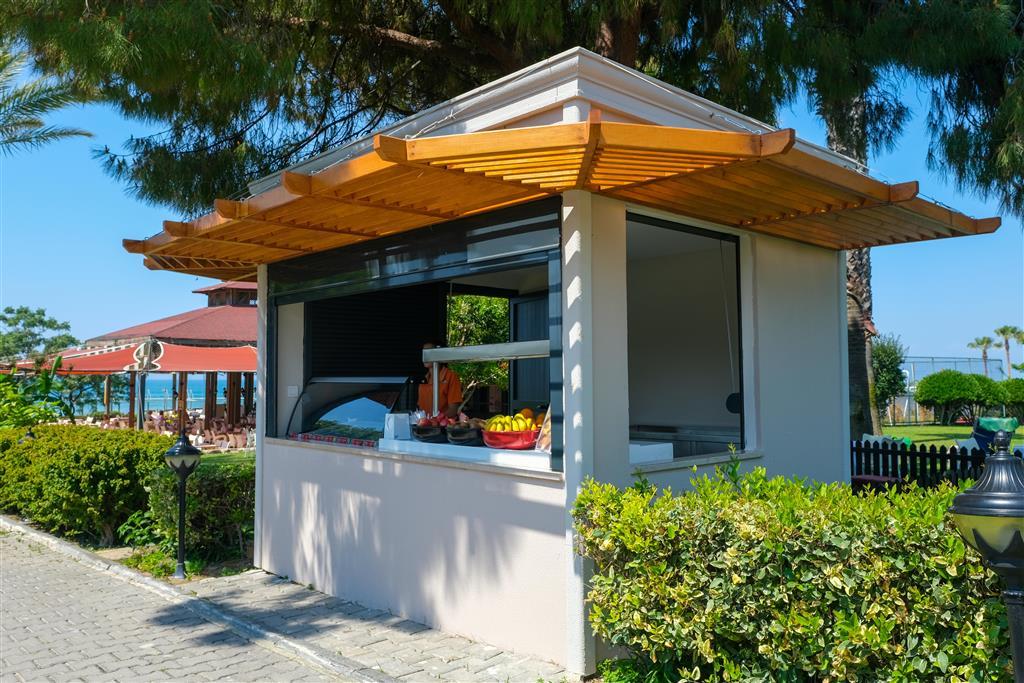 Terrace Hotel - ovocný a zmrzlinový stánok - letecký zájazd od