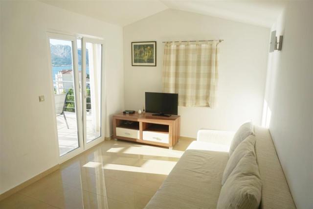 Apartmány Mateo - obývacia izba - autobusový zájazd CK  - Chorv