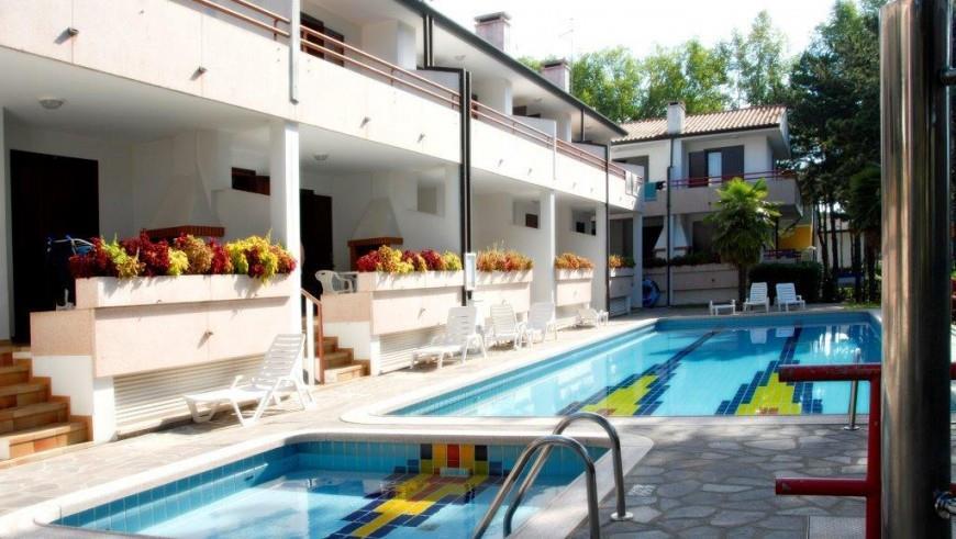 Apartmány ONDA BLU v BIBIONE SPIAGGIA, dovolenka v BIBIONE auto