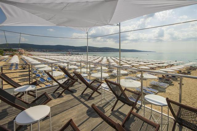 Hotel Melia Sunny Beach - plážový bar - letecký zájazd CK  - Bu