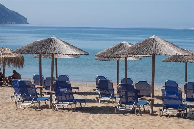 Hotel Alkyon - pláž - letecký zájazd CK  - Korfu, Agios Georgio