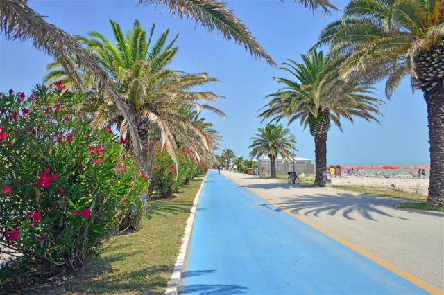 Palazzina Magnolia - cyklistický chodník - zájazd vlastnou dopr