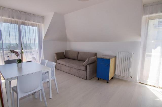 Palazzina Cala Luna - apartmán C4a manzart - zájazd vlastnou do