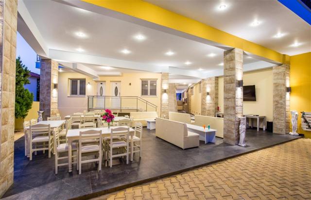 Aparthotel Aldebaran - exteriér - letecký a autobusový zájazd C