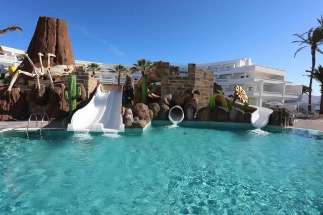 Iberostar Selection Lanzarote Park - bazén - letecký zájazd CK 