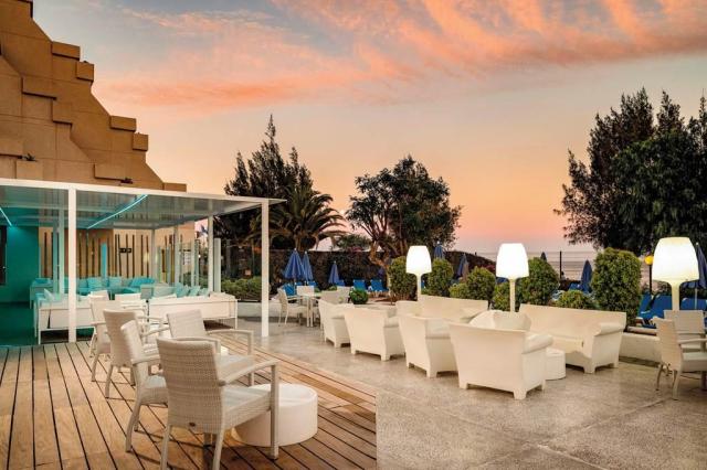 Hotel Grand Teguise Playa - terasa - letecký zájazd CK  - Lanza