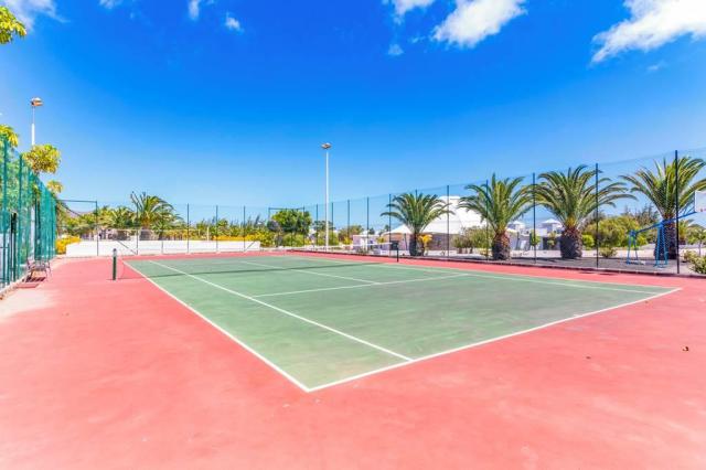 THB Tropical Island - tenisové kurty - letecký zájazd CK  - Lan
