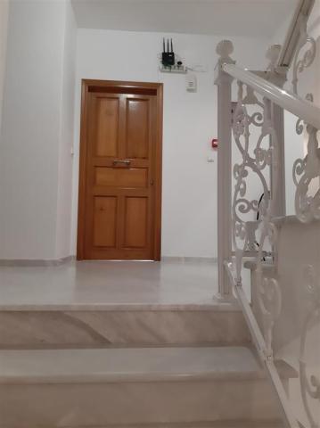 Apartmánový dom Stelios - schodisko - zájazd autobusovou a indi