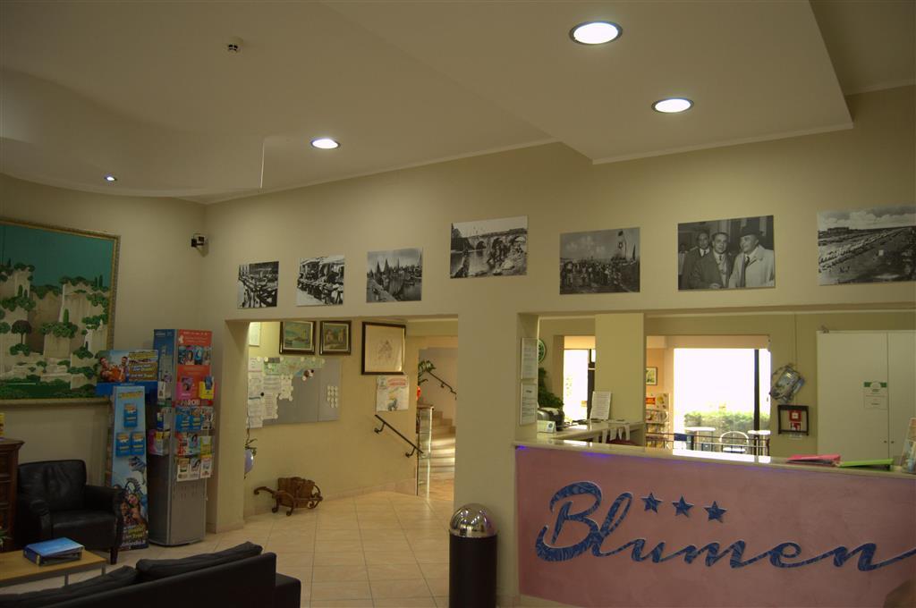 Hotel Blumen na pláži Rimini - Viserba, zájazdy autobusovou a i