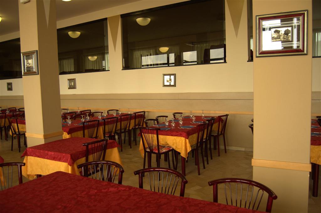 Hotel Blumen na pláži Rimini - Viserba, zájazdy autobusovou a i