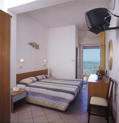 Hotel Blumen na pláži Rimini - Viserba, zájazdy autobusovou a i