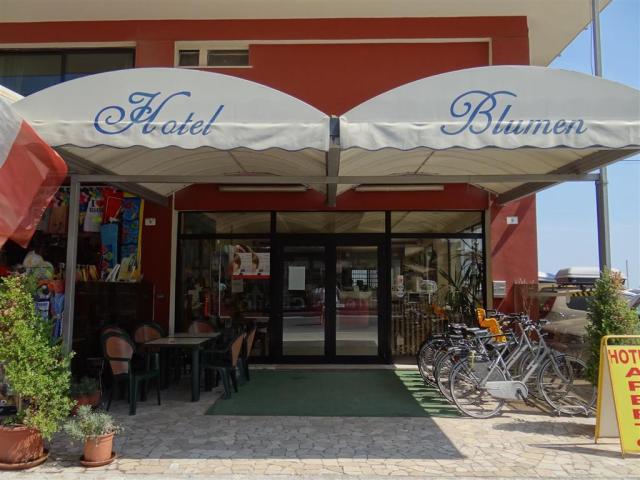 Hotel Blumen na pláži Rimini - Viserba, zájazdy autobusovou a i