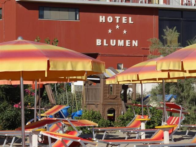 Hotel Blumen na pláži Rimini - Viserba, zájazdy autobusovou a i