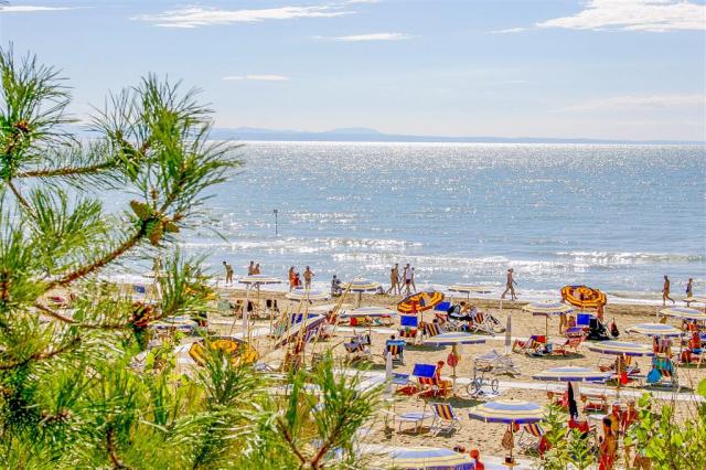Hotel REX v Lido di Jesolo - Taliansko, zájazdy s CK  autom ale