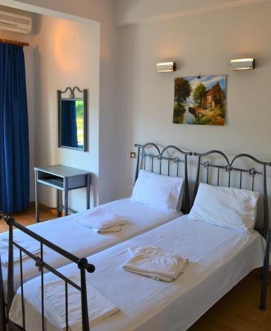 Apartmány Minihouse - štvorlôžkový apartmán (2 spálne) - autobu