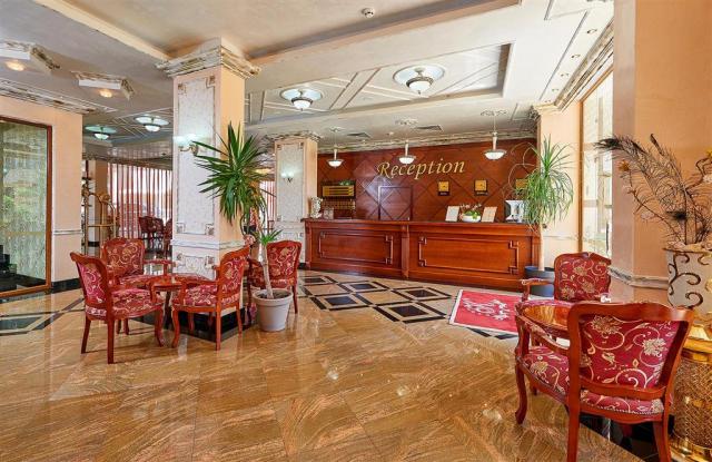 Hotel Karolina - recepcia - letecký a autobusový zájazd CK  - B