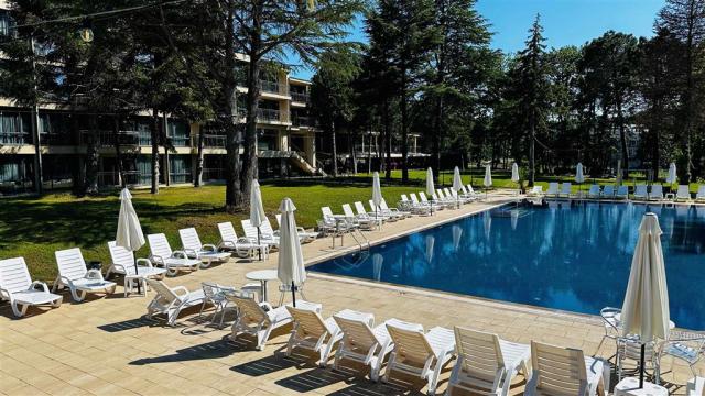 Queen Nelly Park - hotel - letecky a autokarový zájazd s CK  - 