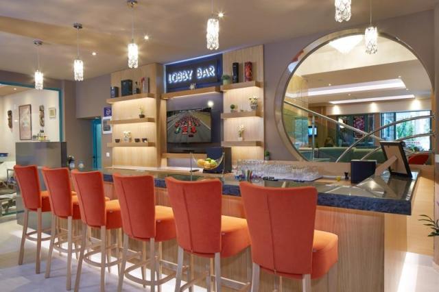 Hotel Diamond - lobby bar - letecký a autobusový zájazd CK  - B