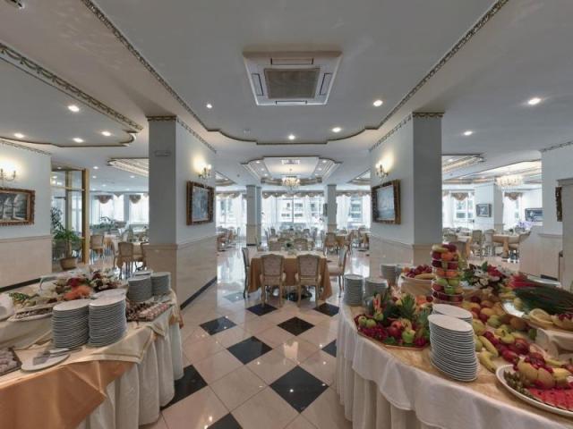 Hotel Planeta - reštaurácia - letecký a autobusová zájazd CK  -