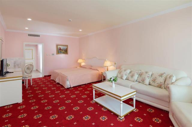 Hotel Planeta - superior izba - letecký a autobusová zájazd CK 