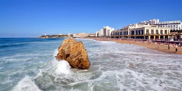 CK , Letecký poznávací zájazd,Mestá pod Pyrenejami, Biarritz