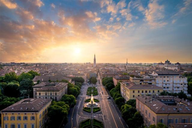 Poznávacie zájazdy CK , Bologna a San Maríno s kúpaním, Modena
