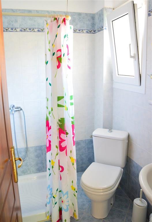 Apartmánový dom Vergina - kúpeľňa - autobusový zájazd CK - Gré