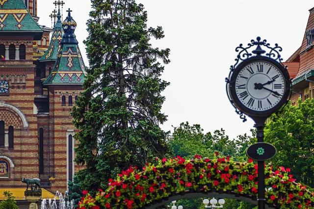 Poznávacie zájazdy CK , Bukurešť a rumunské prírodné unikáty, T