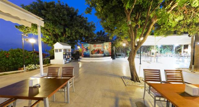 Anitas Beach - terasa - letecký zájazd CK  - Turecko, Konakli