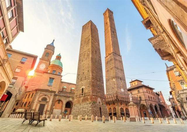 Poznávacie zájazdy CK , Taliansko na tanieri, Bologna, Due Torr