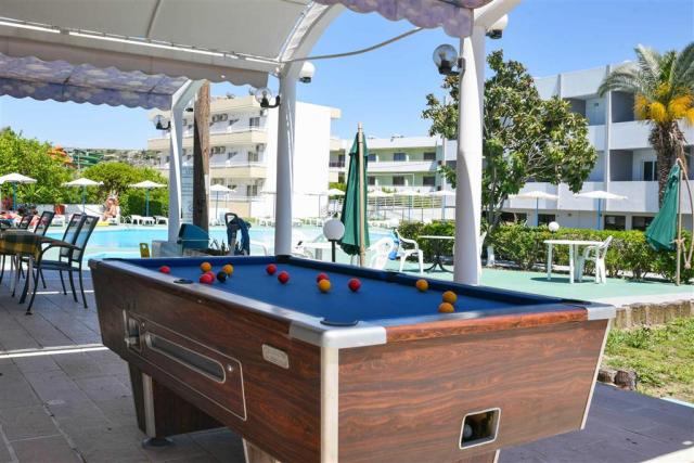 Hotel Tsampika - biliard - letecký zájazd CK  - Faliraki, Rodos