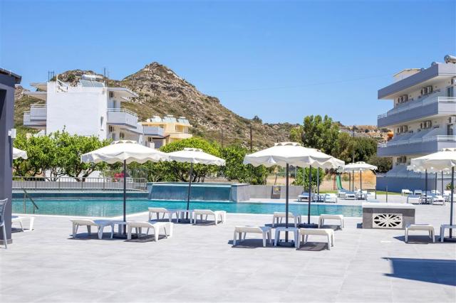 Hotel Tsampika - bazén - letecký zájazd CK  - Faliraki, Rodos