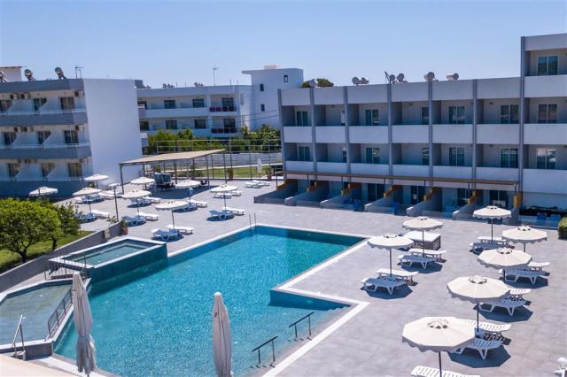 Hotel Tsampika - bazén - letecký zájazd CK  - Faliraki, Rodos