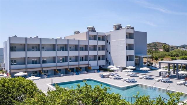 Hotel Tsampika - bazén - letecký zájazd CK  - Faliraki, Rodos