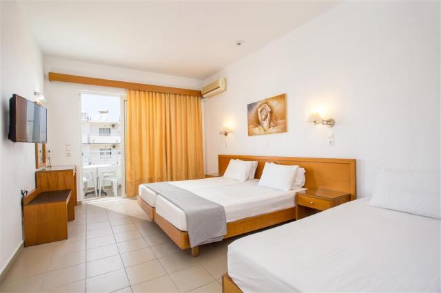 Hotel Tsampika - dvojlôžková izba s prístelkou - letecký zájazd