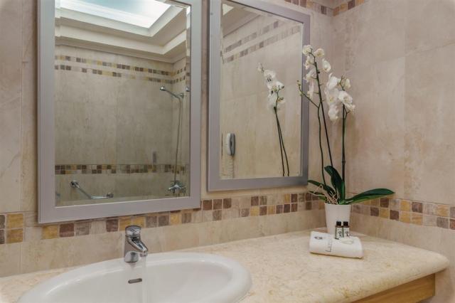 Hotel Lindos Imperial Resort and Spa - kúpelňa - letecký zájazd