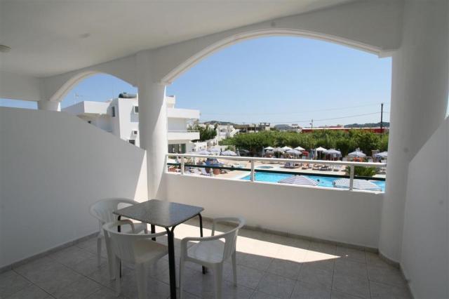 Hotel Orion - výhľad z izby - letecký zájazd CK  (Rodos, Falira